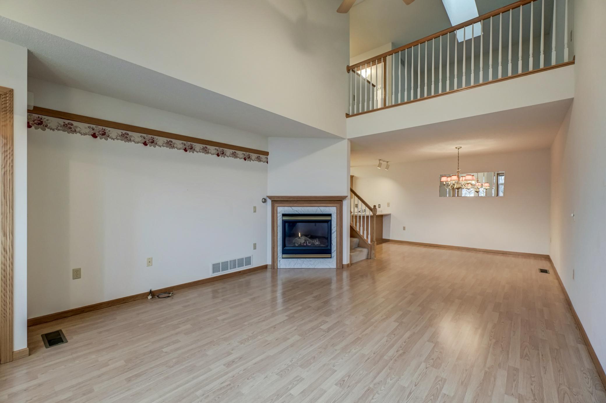 2405 Oakridge Circle