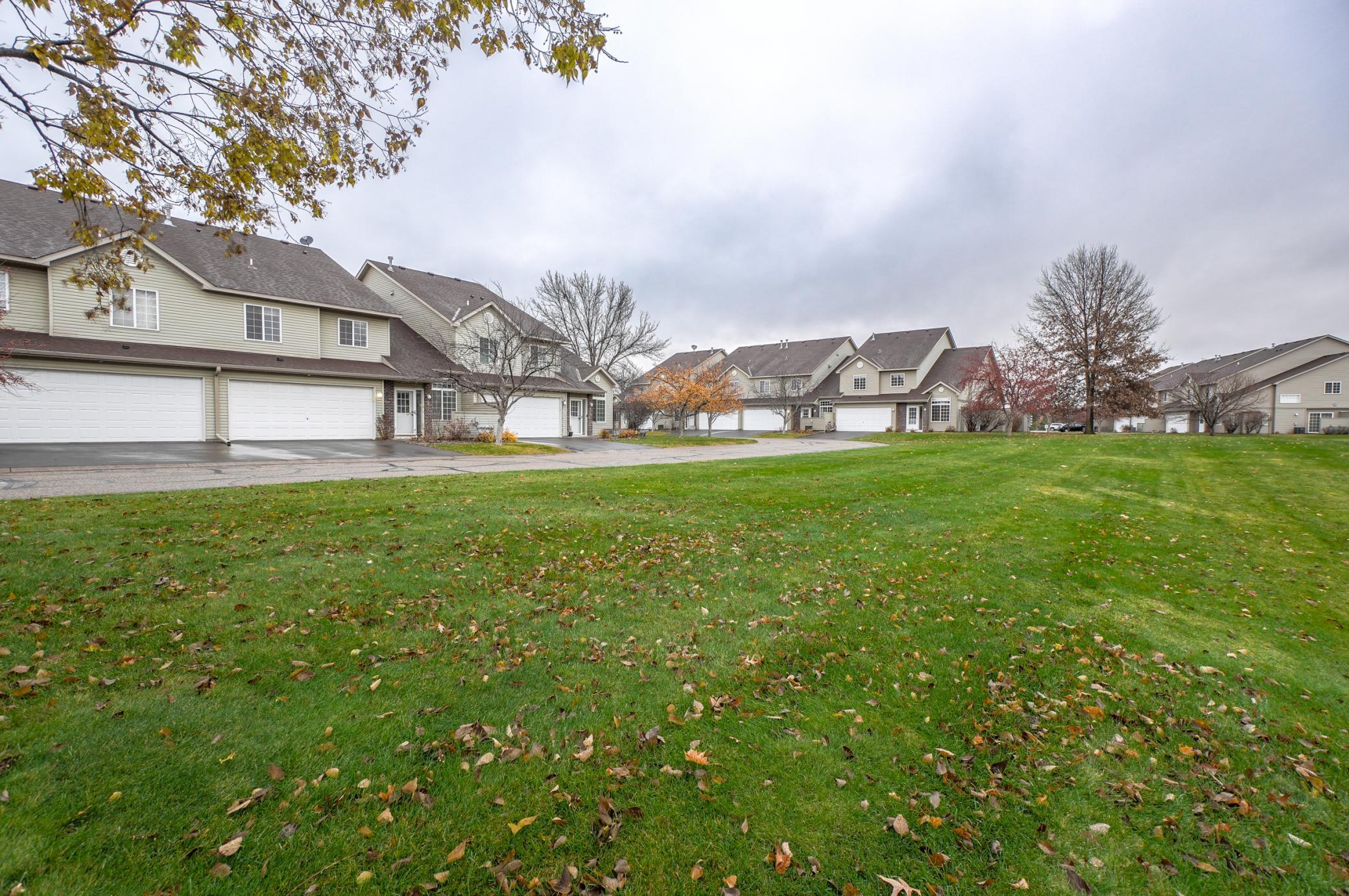 2405 Oakridge Circle