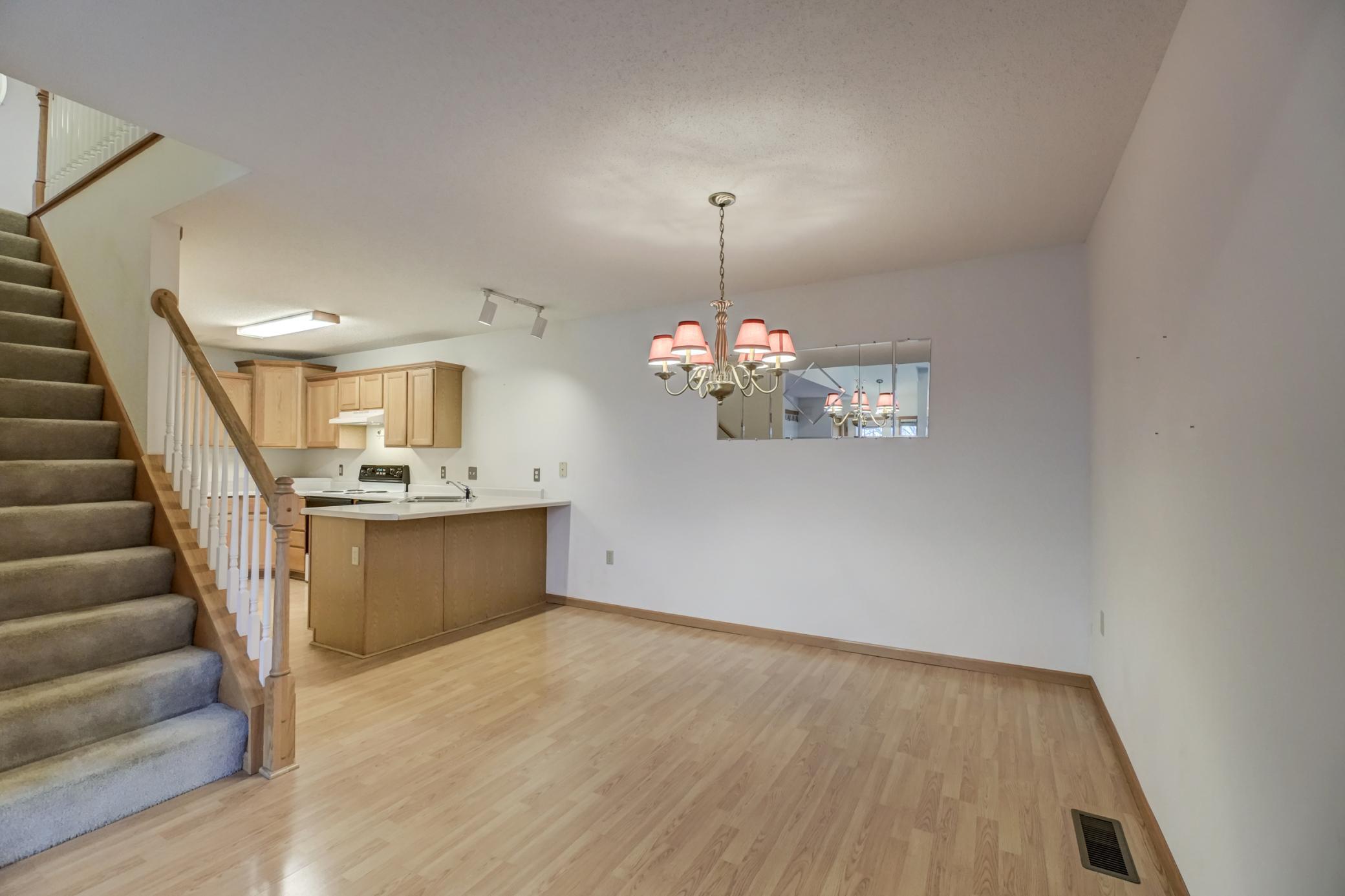 2405 Oakridge Circle