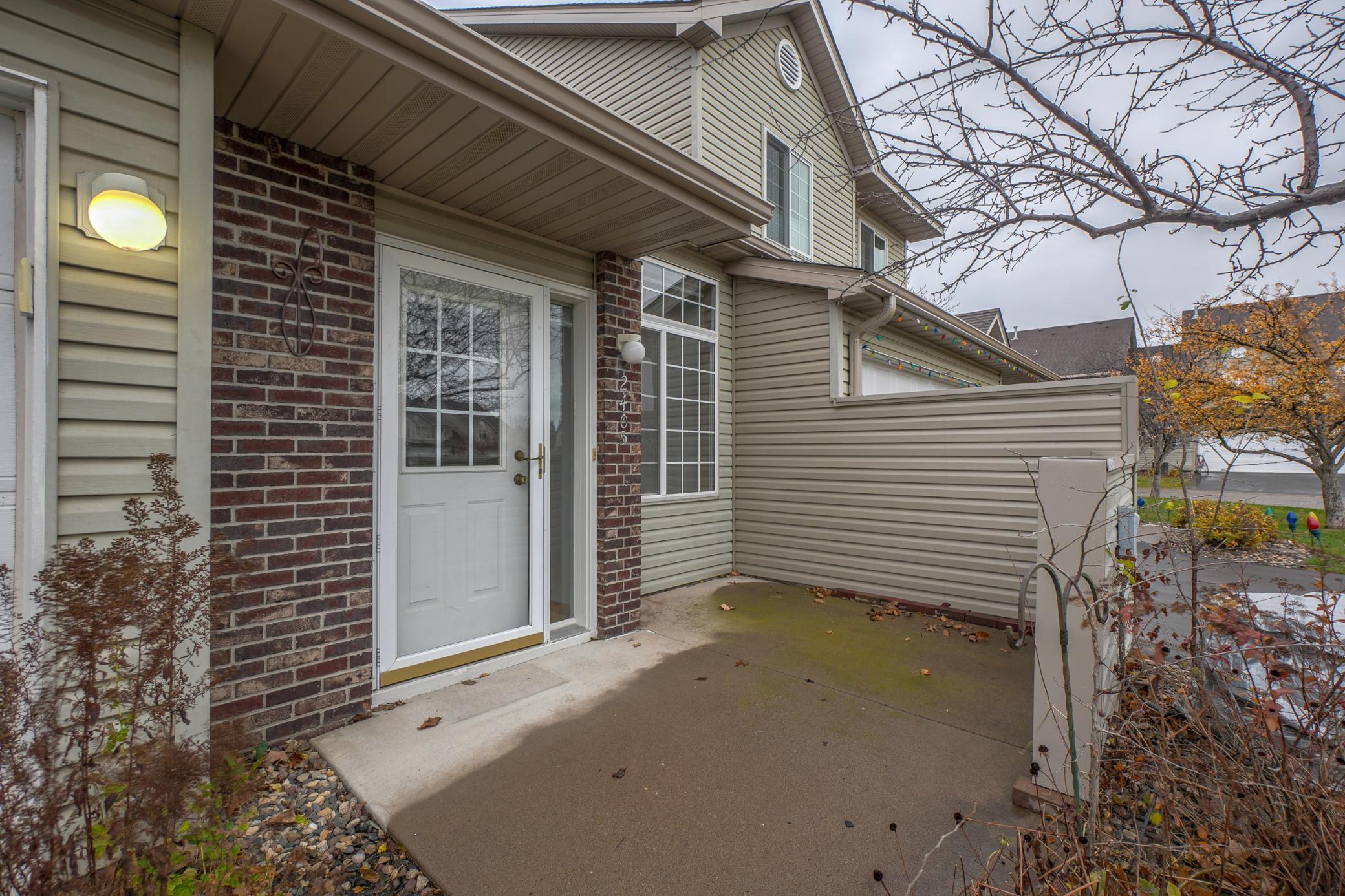 2405 Oakridge Circle