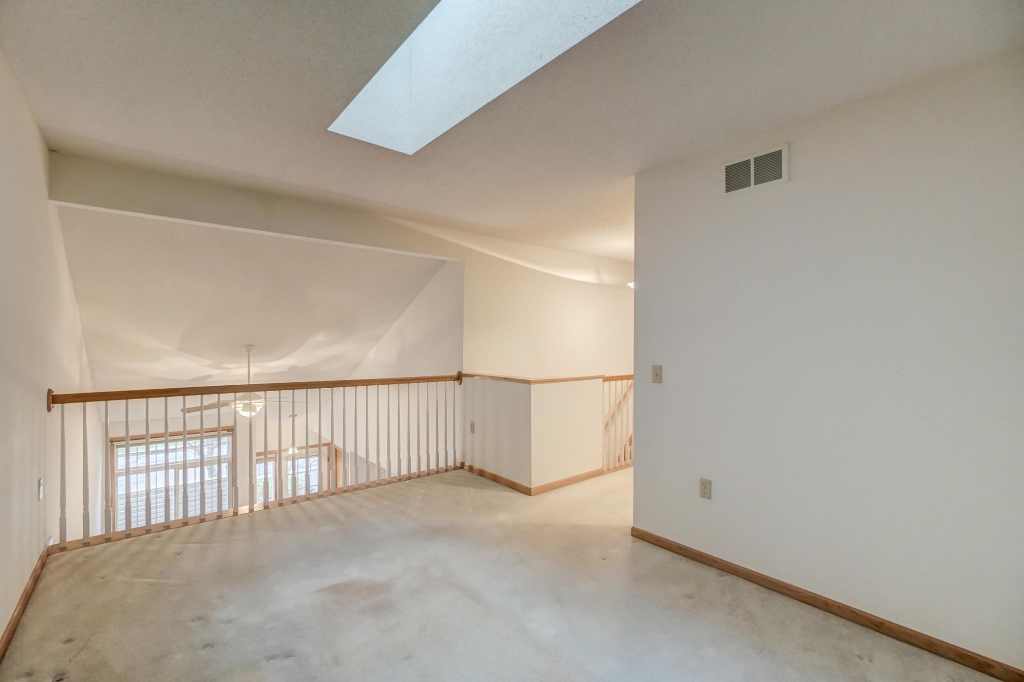 2405 Oakridge Circle