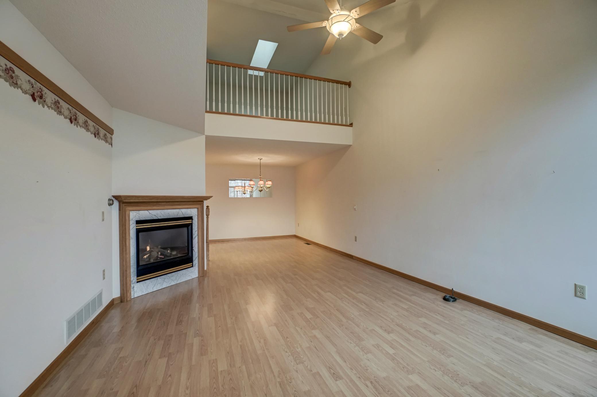 2405 Oakridge Circle