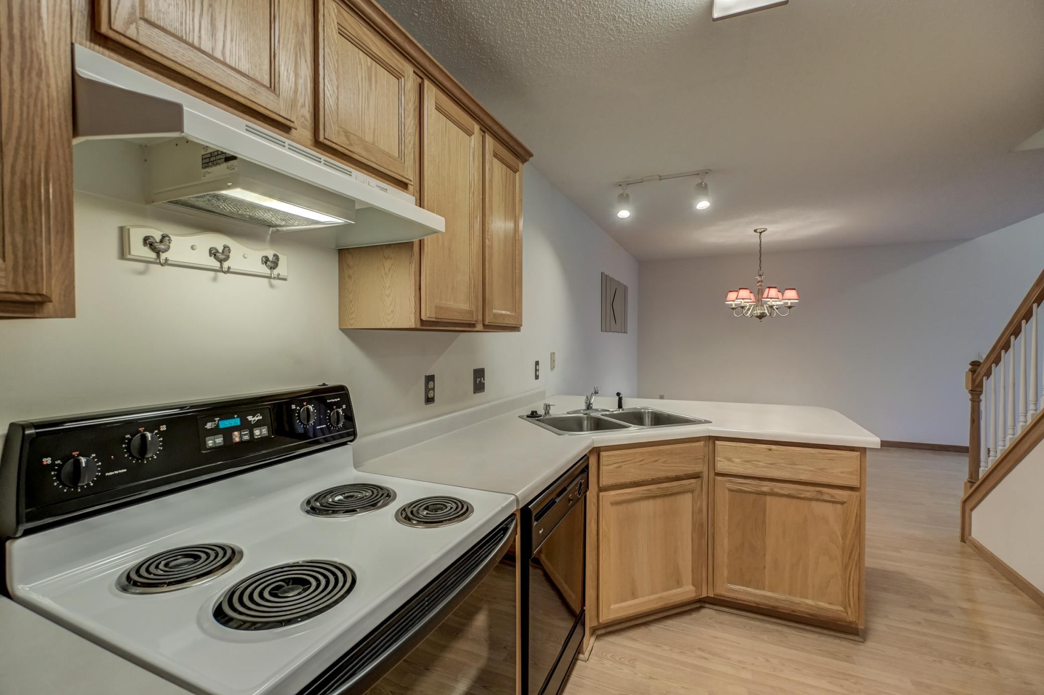 2405 Oakridge Circle