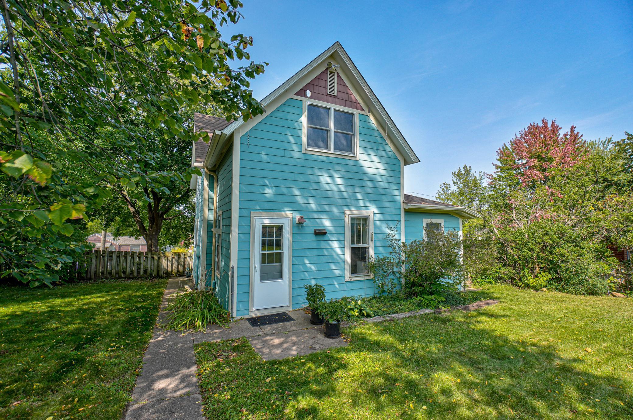 738 9th Street