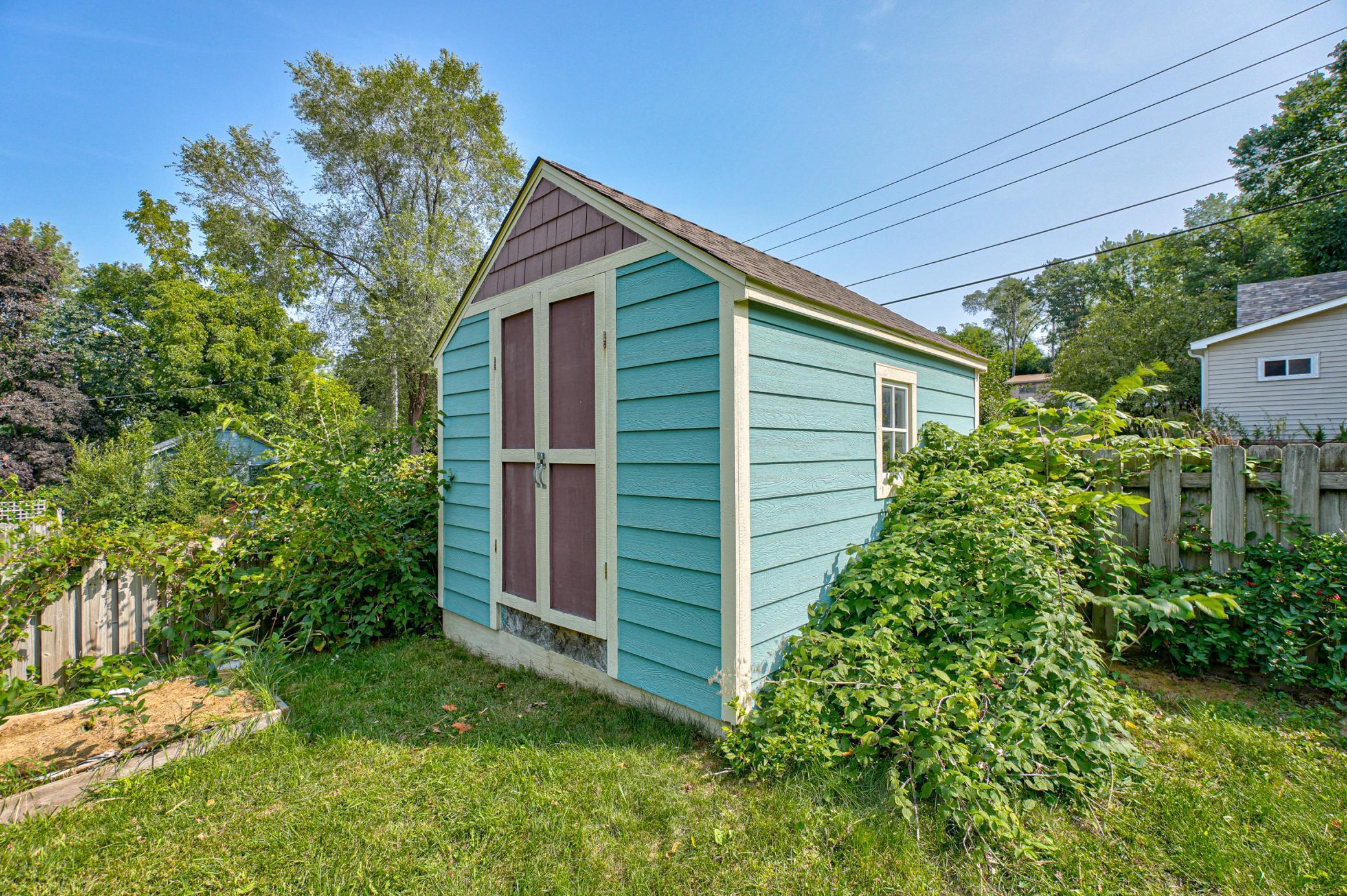 738 9th Street