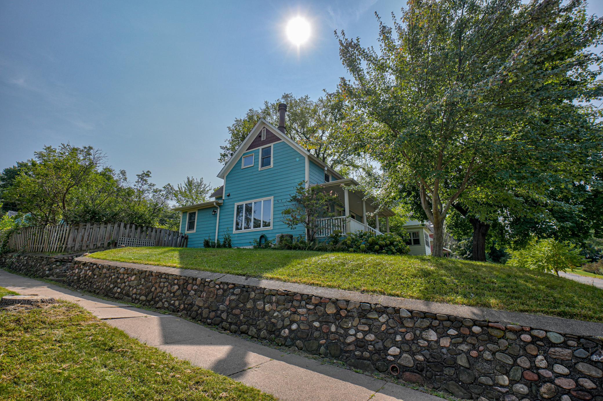 738 9th Street