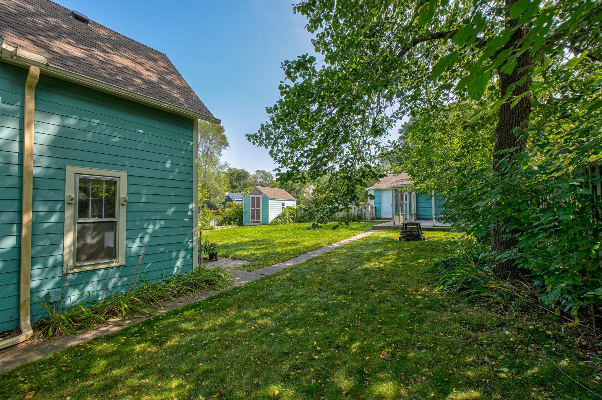 738 9th Street