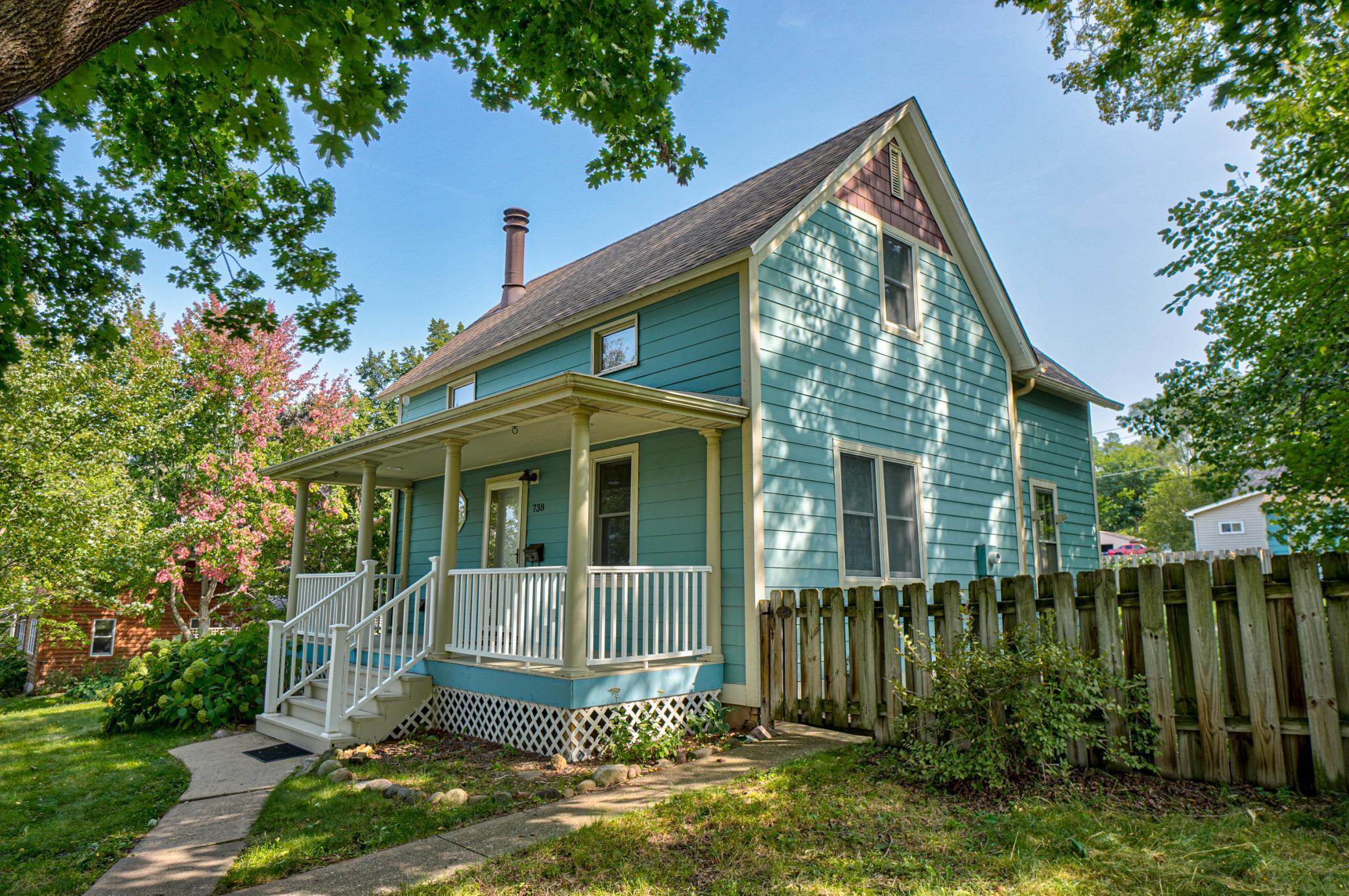 738 9th Street