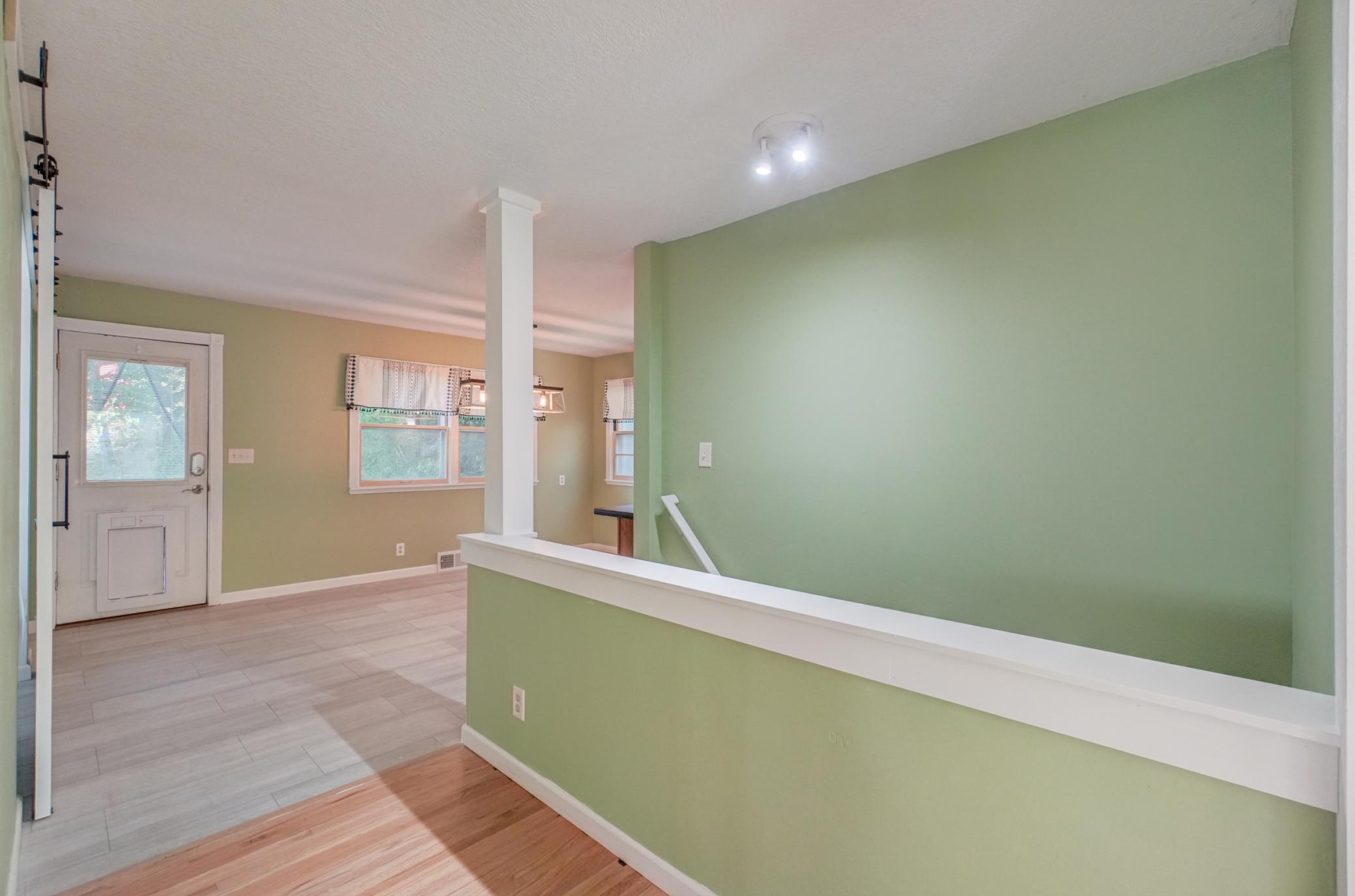 83 Dahlia Street