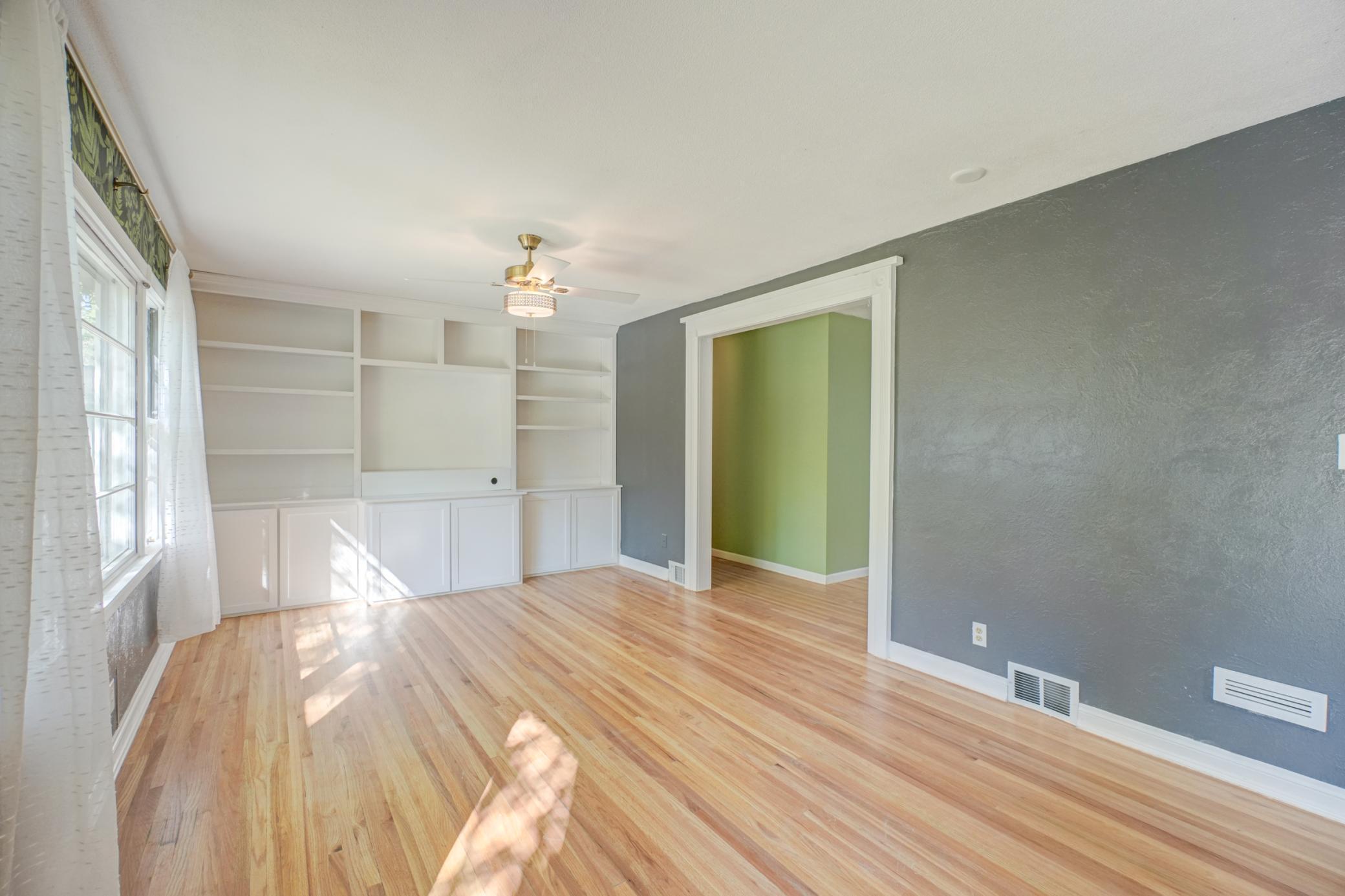 83 Dahlia Street