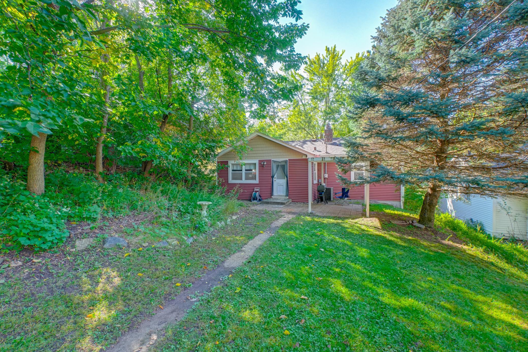 83 Dahlia Street