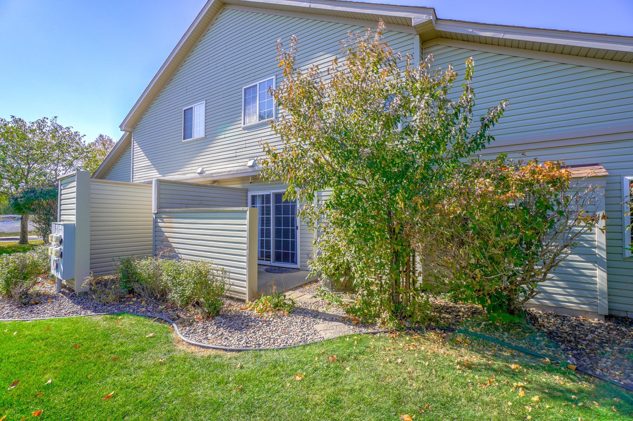 2437 Oakridge Circle