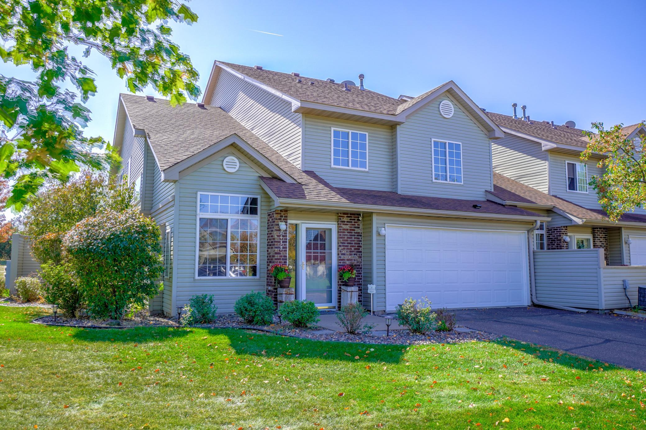 2437 Oakridge Circle