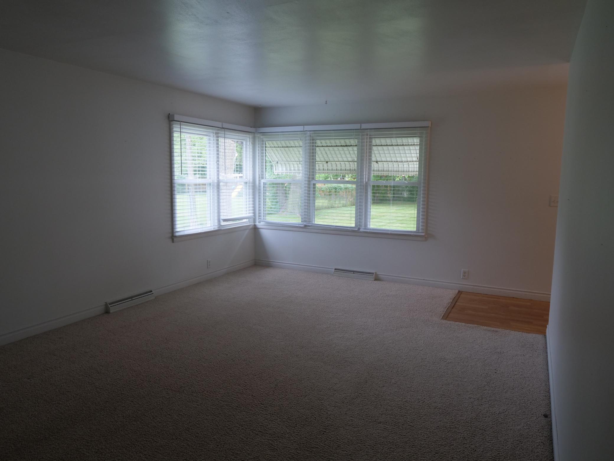 4847 Bloom Avenue