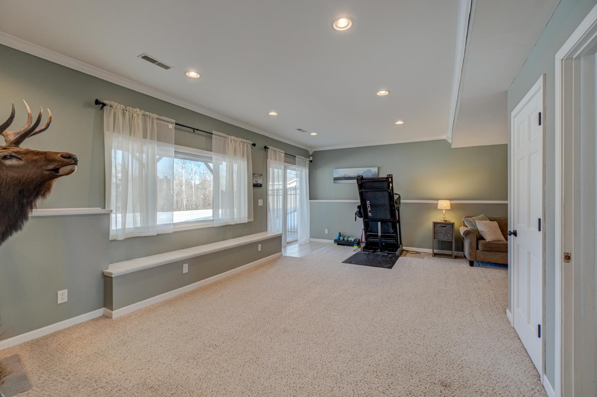 938 Waxon Lane
