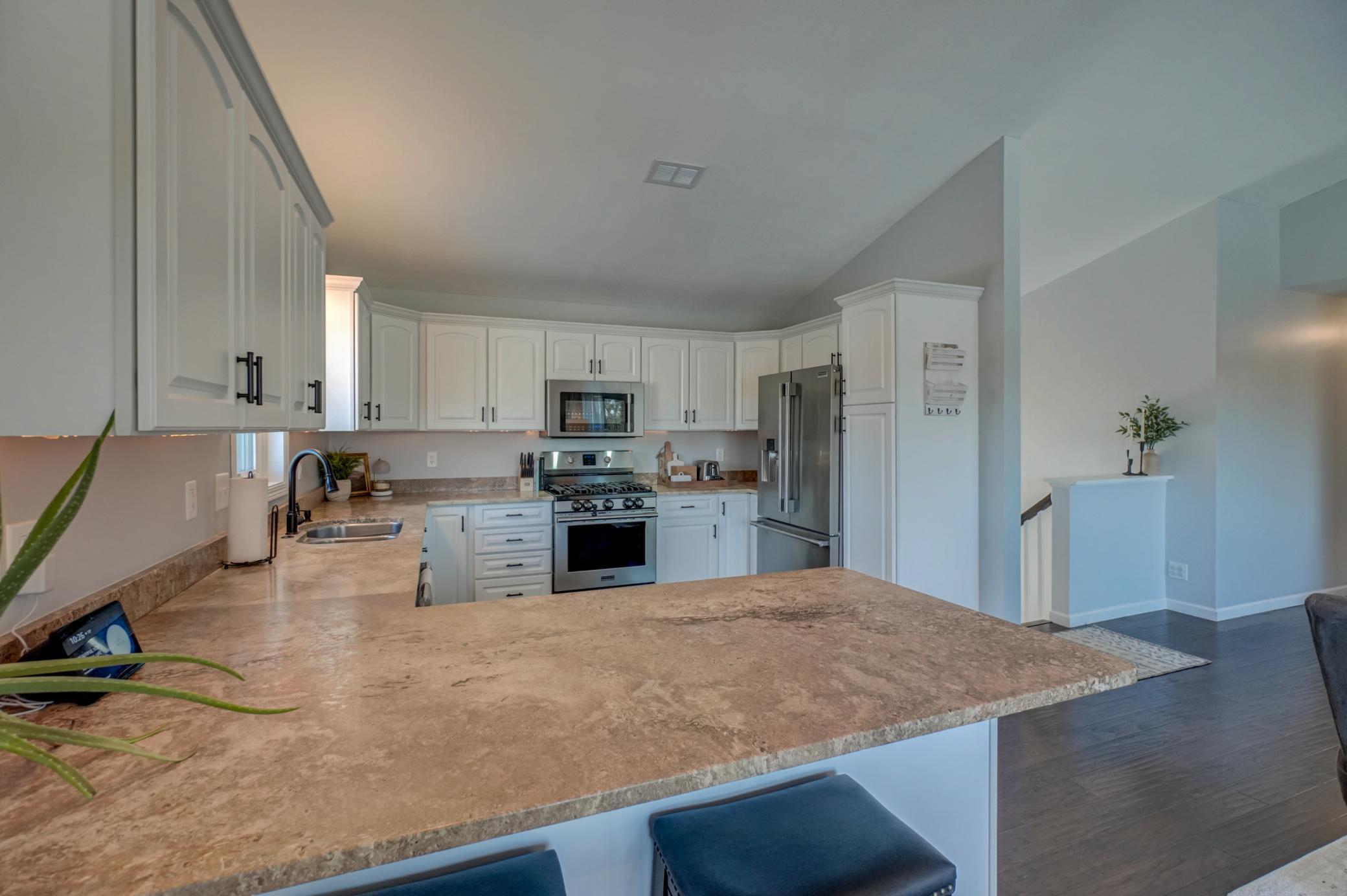 938 Waxon Lane