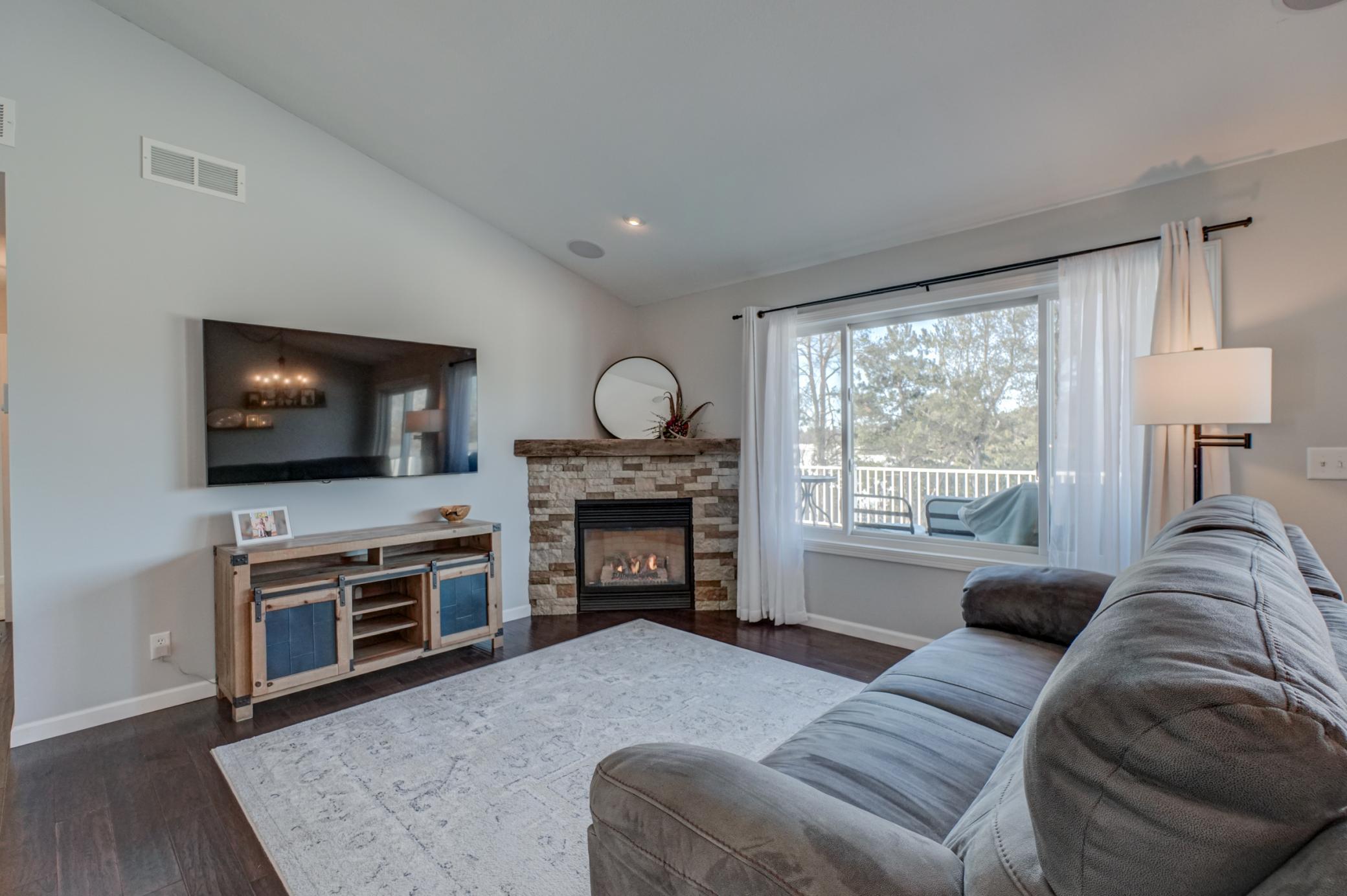 938 Waxon Lane