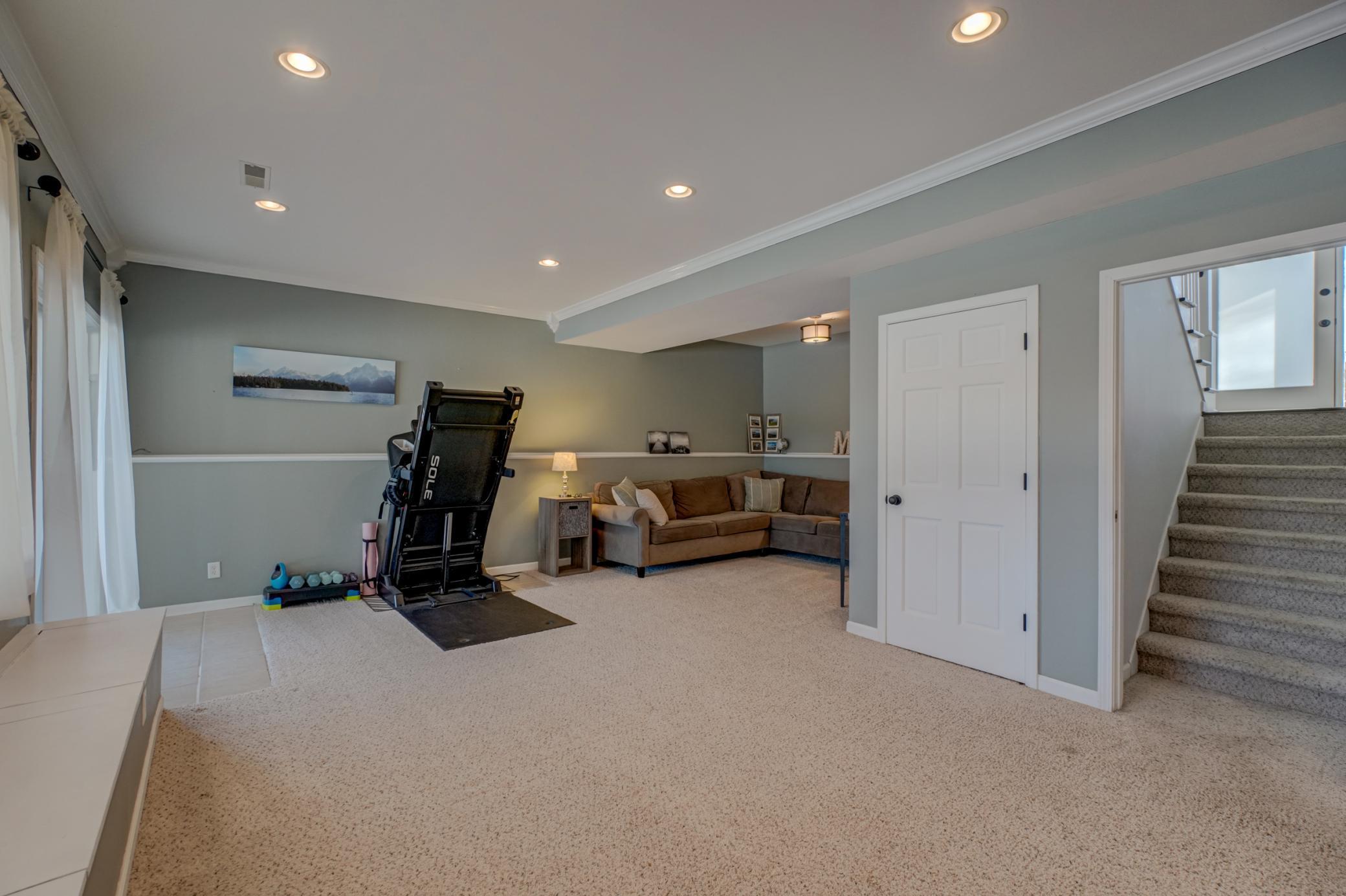 938 Waxon Lane