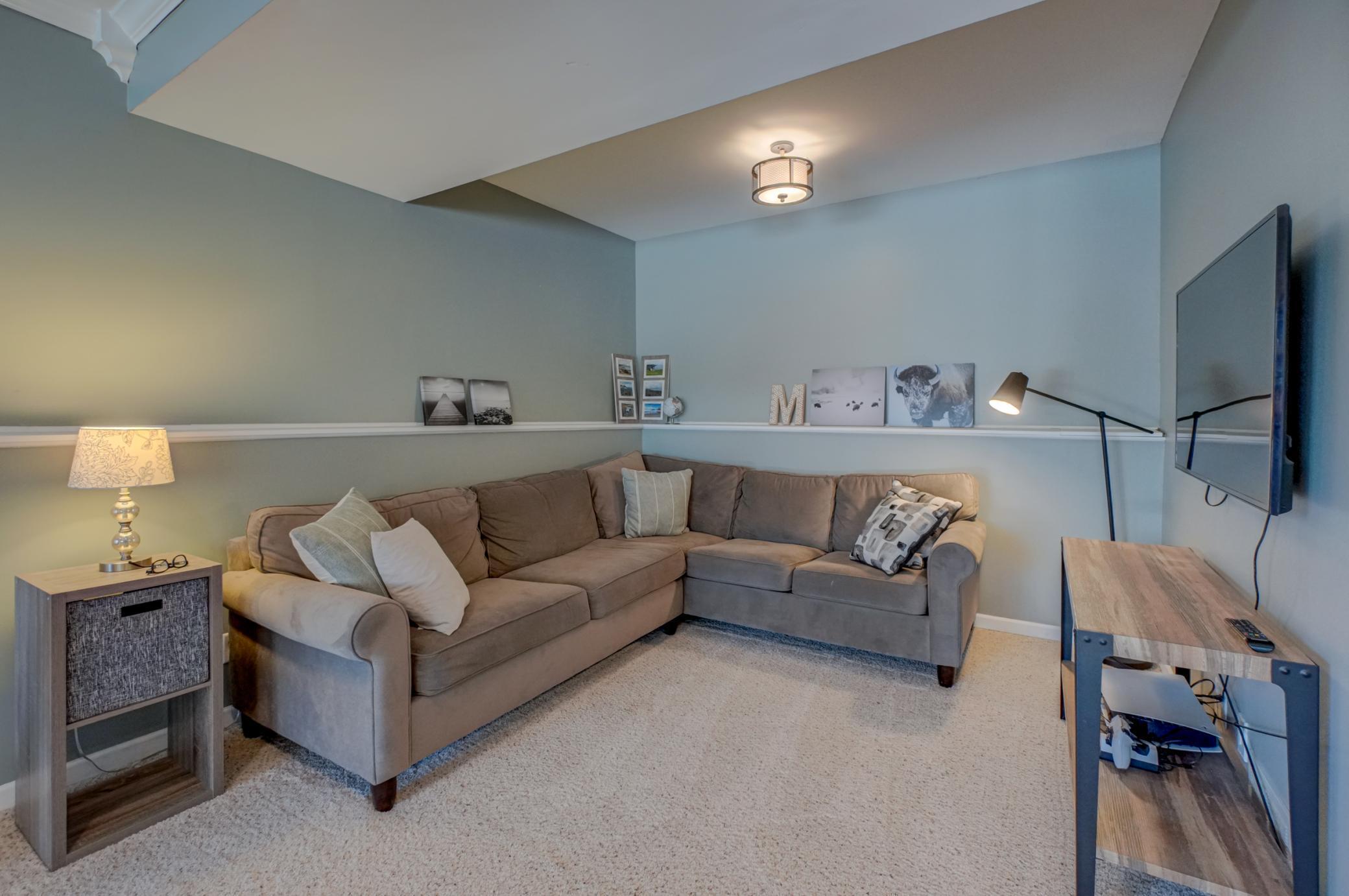 938 Waxon Lane