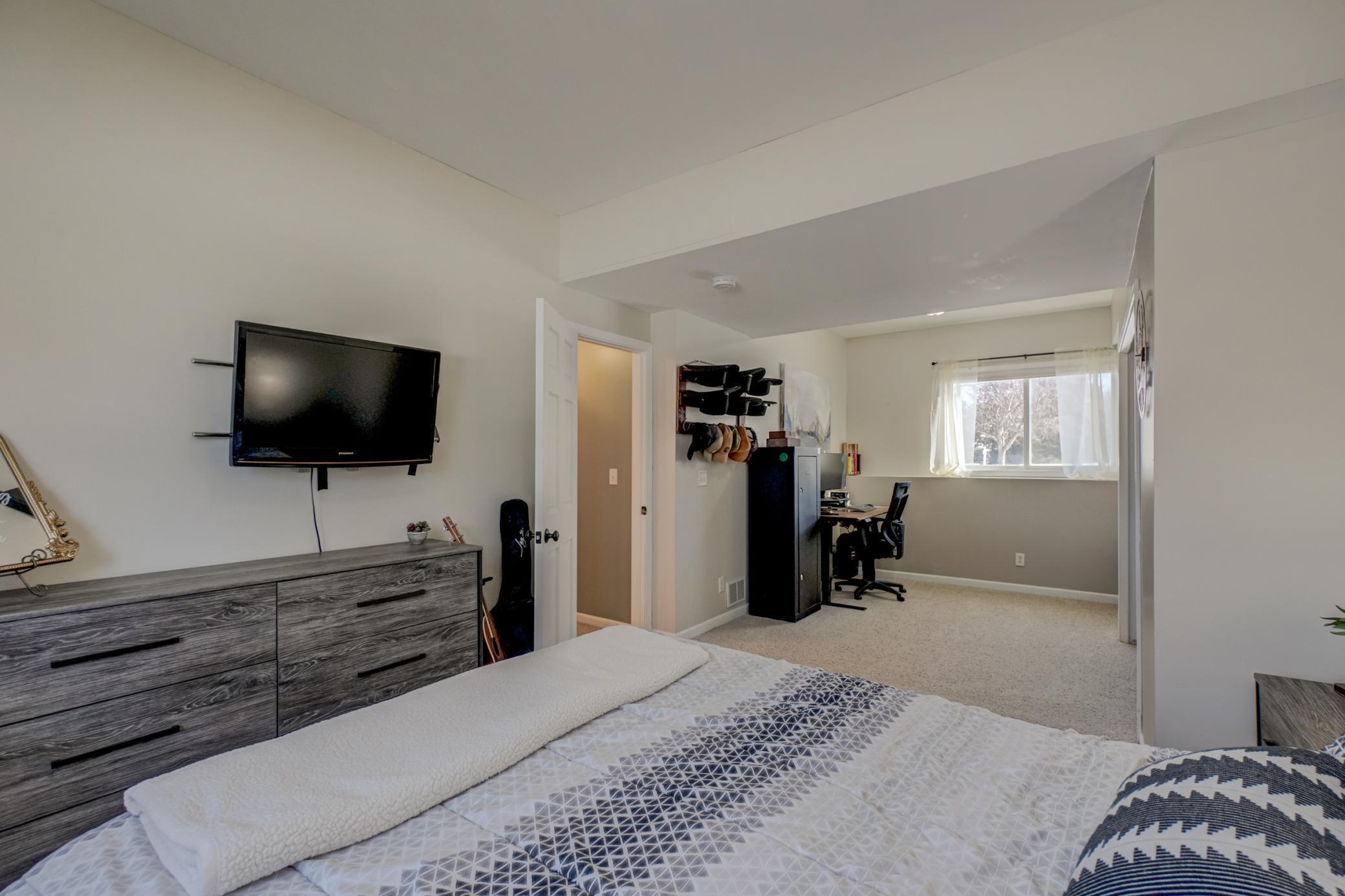 938 Waxon Lane