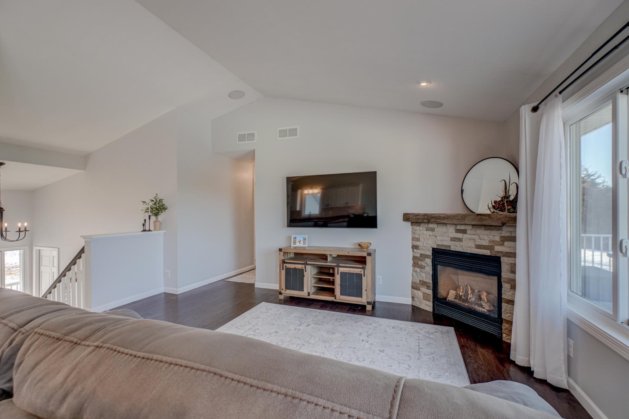 938 Waxon Lane