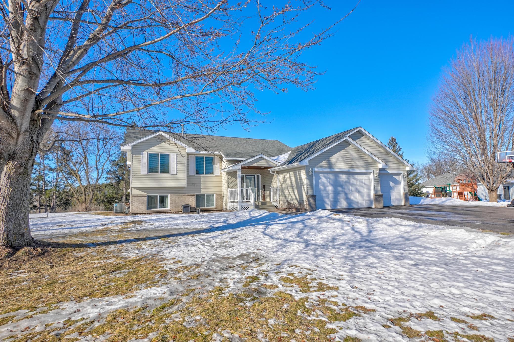 938 Waxon Lane