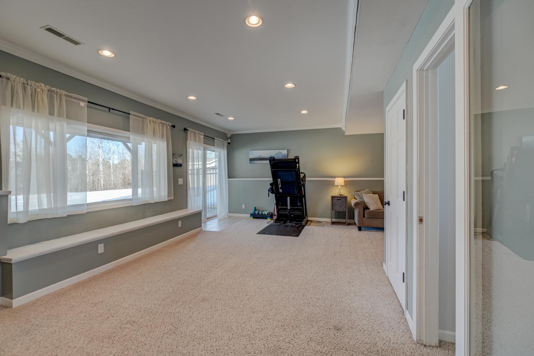 938 Waxon Lane