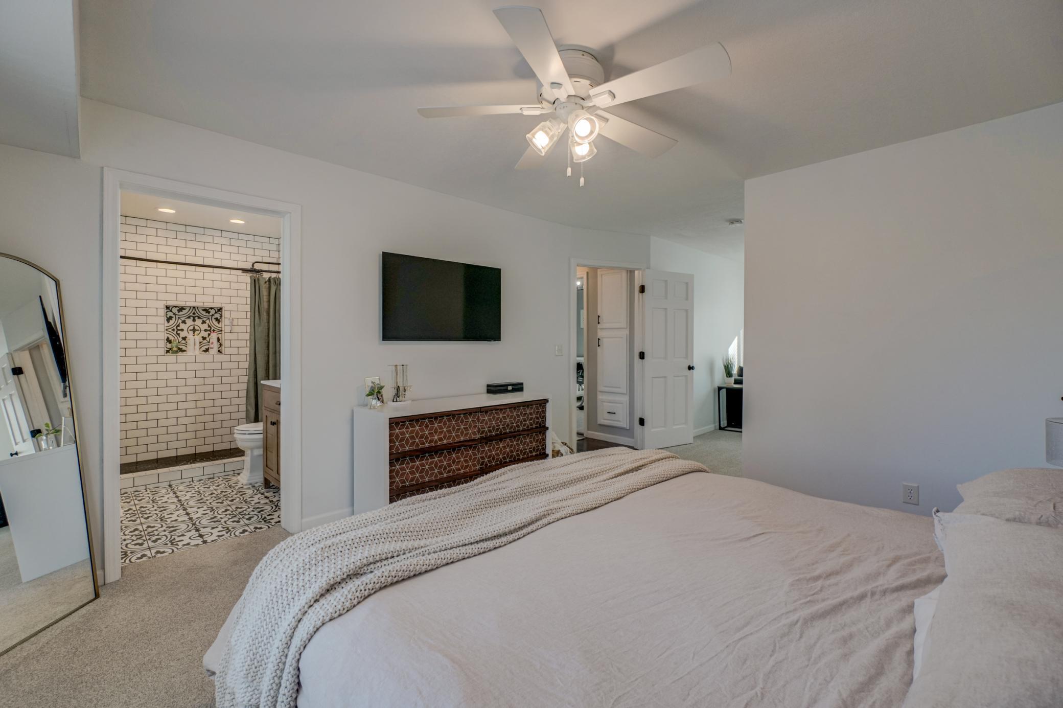 938 Waxon Lane