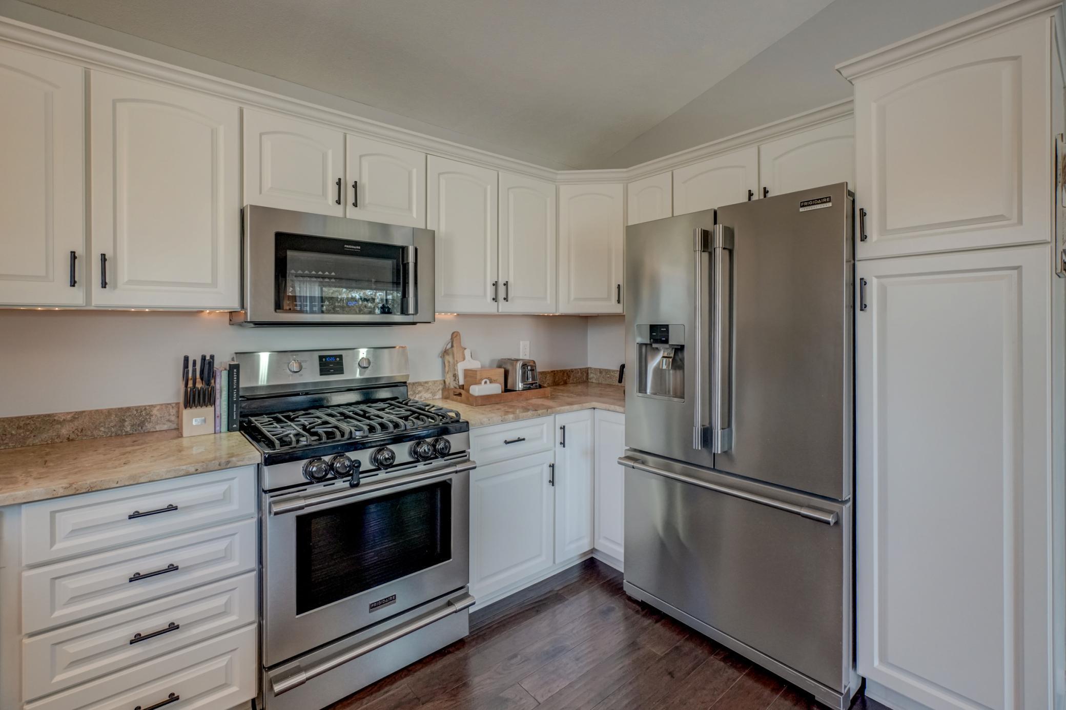 938 Waxon Lane