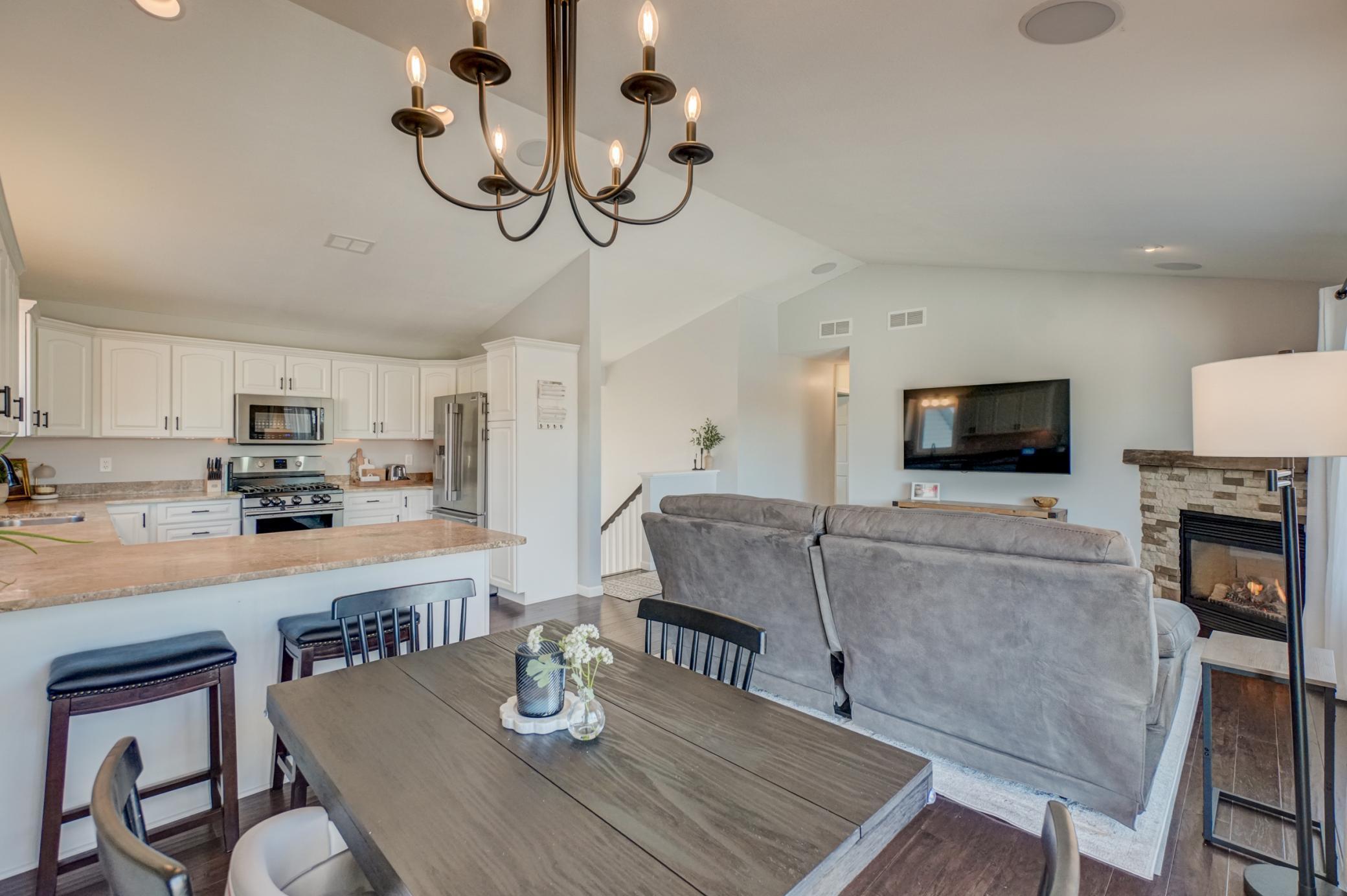 938 Waxon Lane