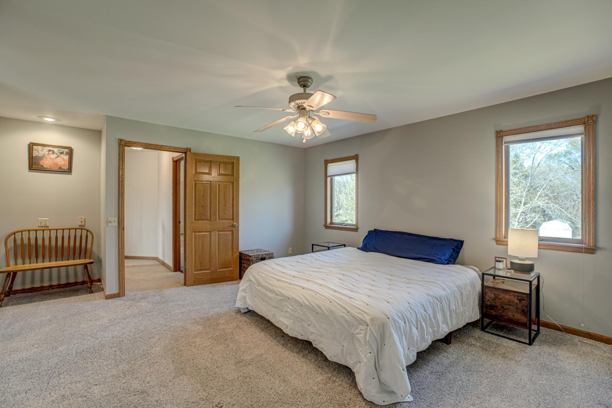 922 Ridge Pass