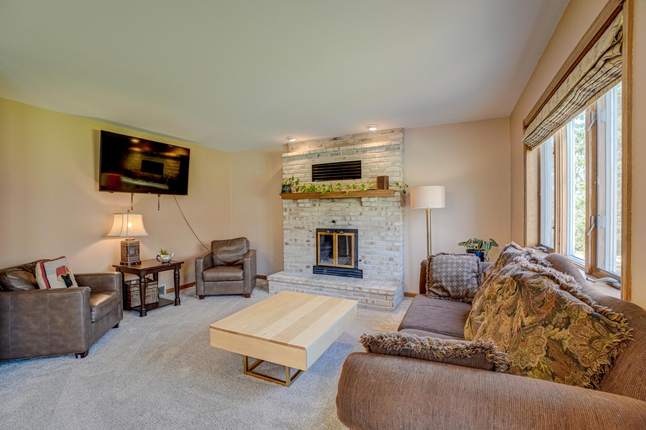 922 Ridge Pass