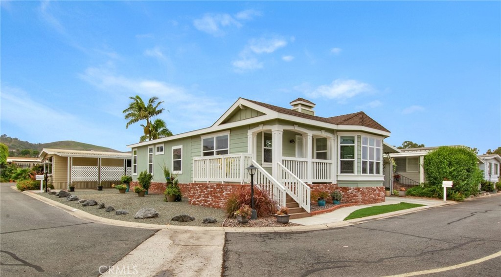 32371 Alipaz Street 17