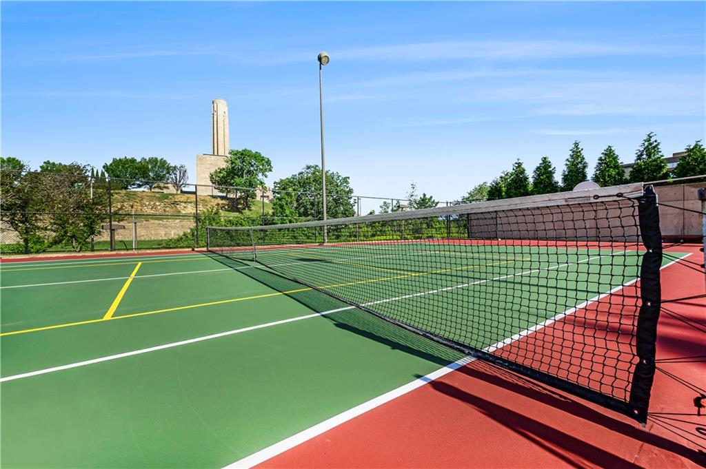 2525 Main Street Unit: 406