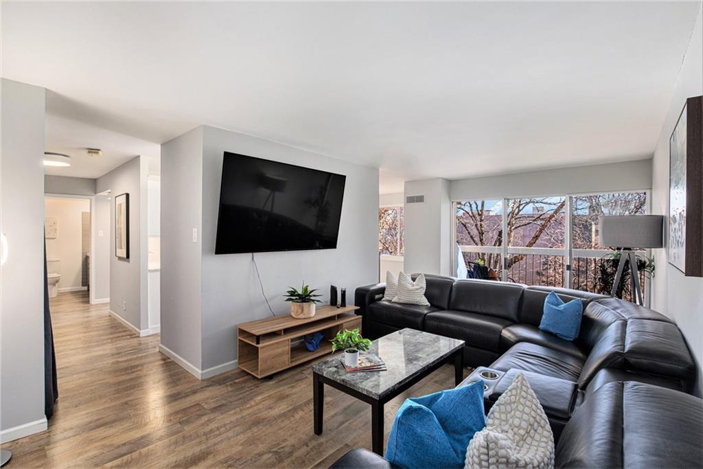 2525 Main Street Unit: 406