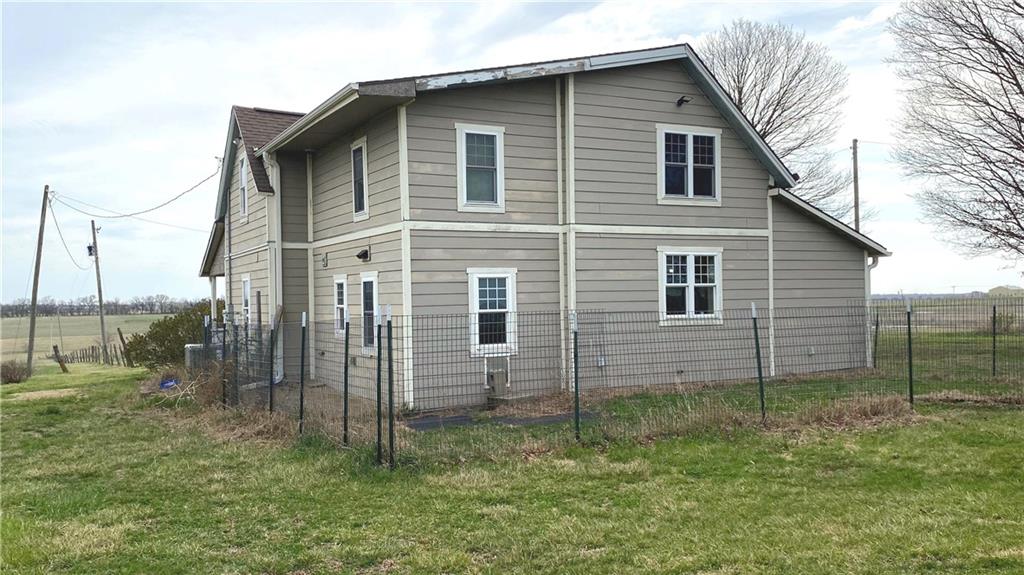 2904 E 355th Street