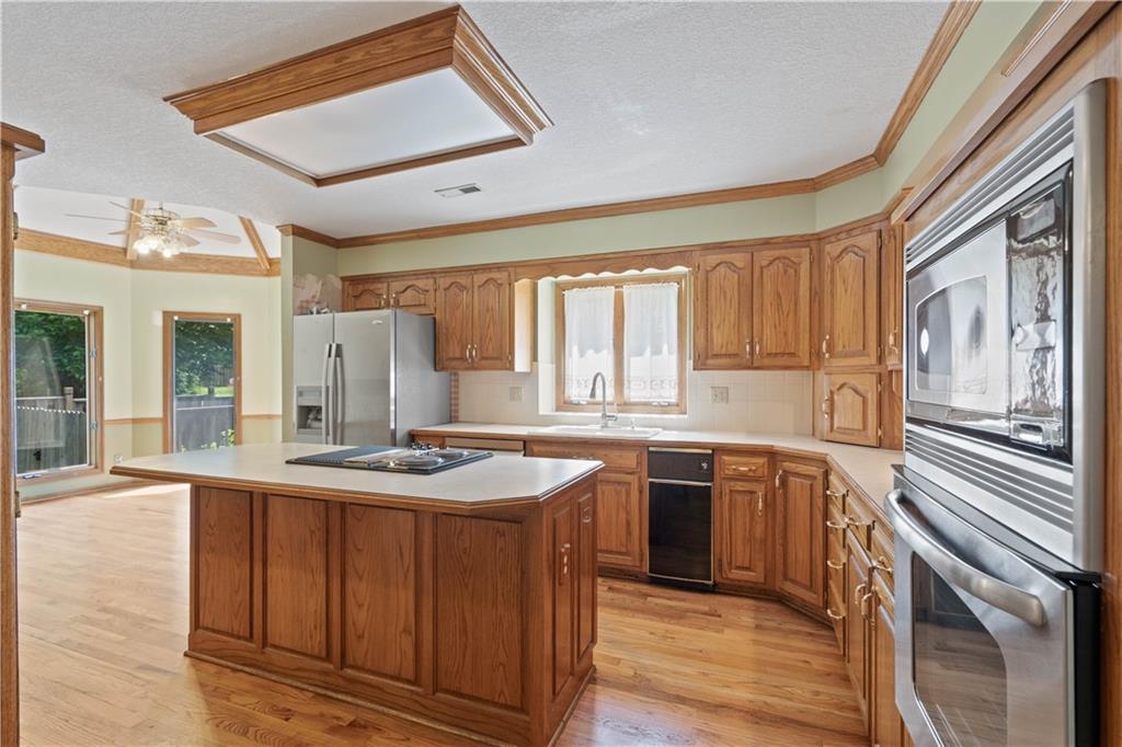 2020 NE Waterfield Drive