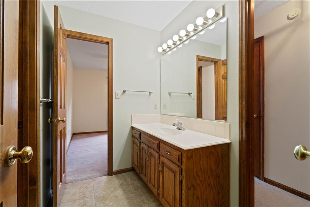 2020 NE Waterfield Drive