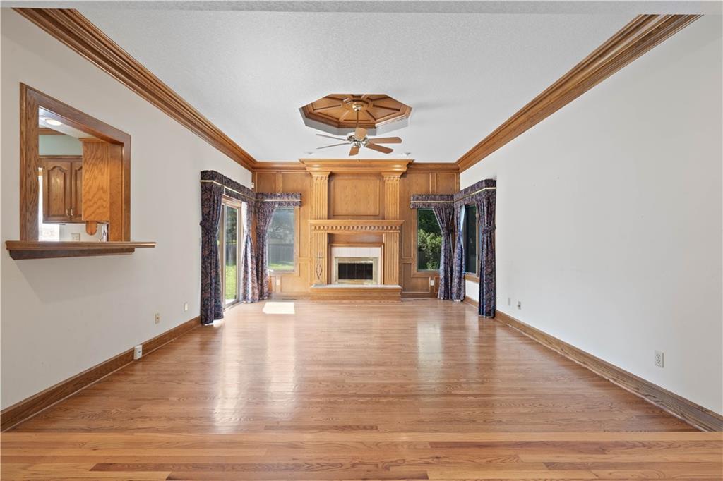 2020 NE Waterfield Drive