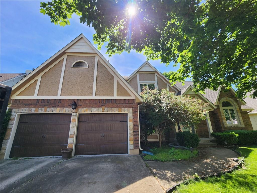 2020 NE Waterfield Drive