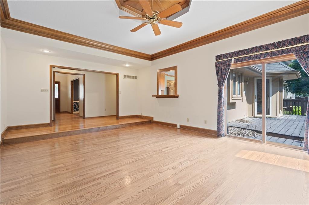 2020 NE Waterfield Drive