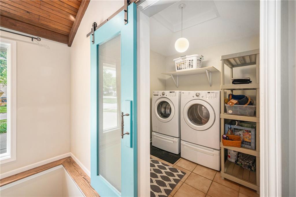 3920 SW Hidden Cove Drive