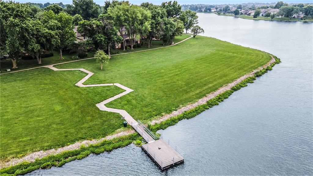 3920 SW Hidden Cove Drive