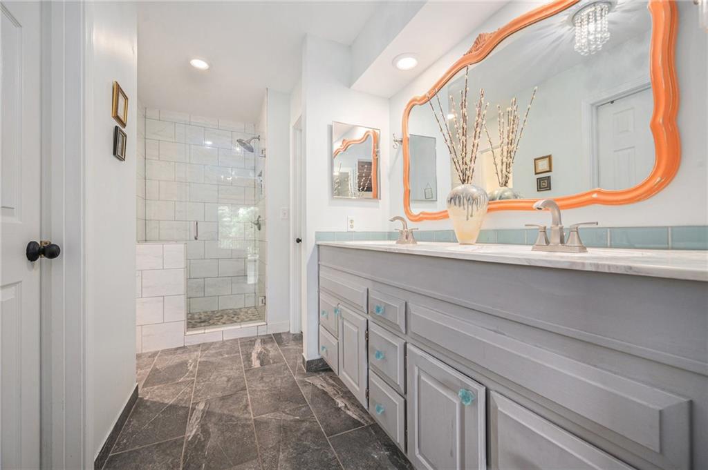 3920 SW Hidden Cove Drive