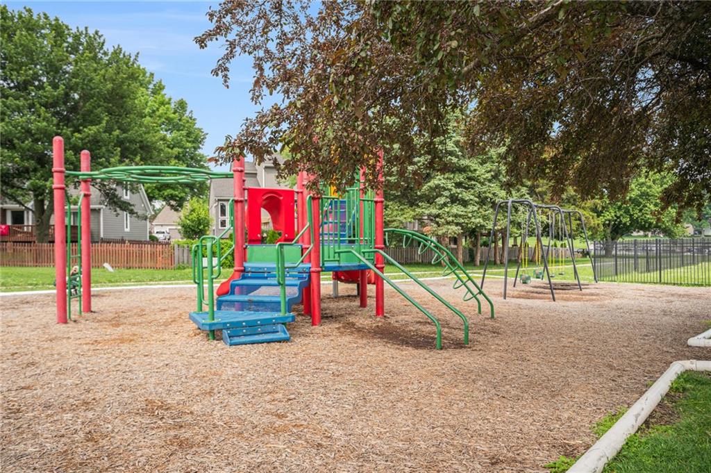 3920 SW Hidden Cove Drive