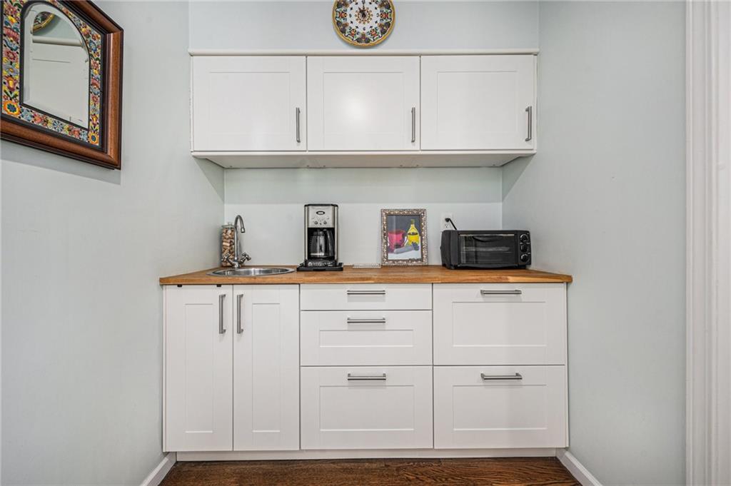 3920 SW Hidden Cove Drive