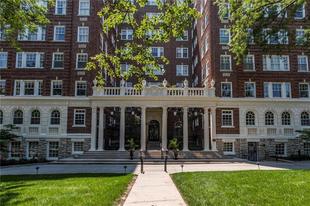 4618 Warwick Boulevard Unit: 7F