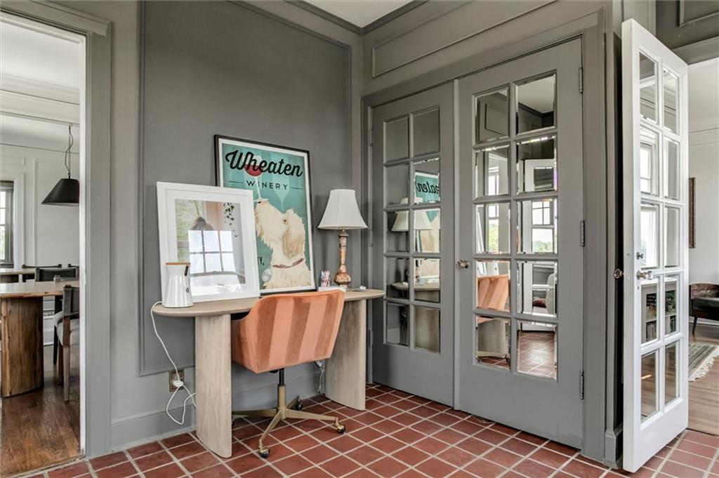 4618 Warwick Boulevard Unit: 7F