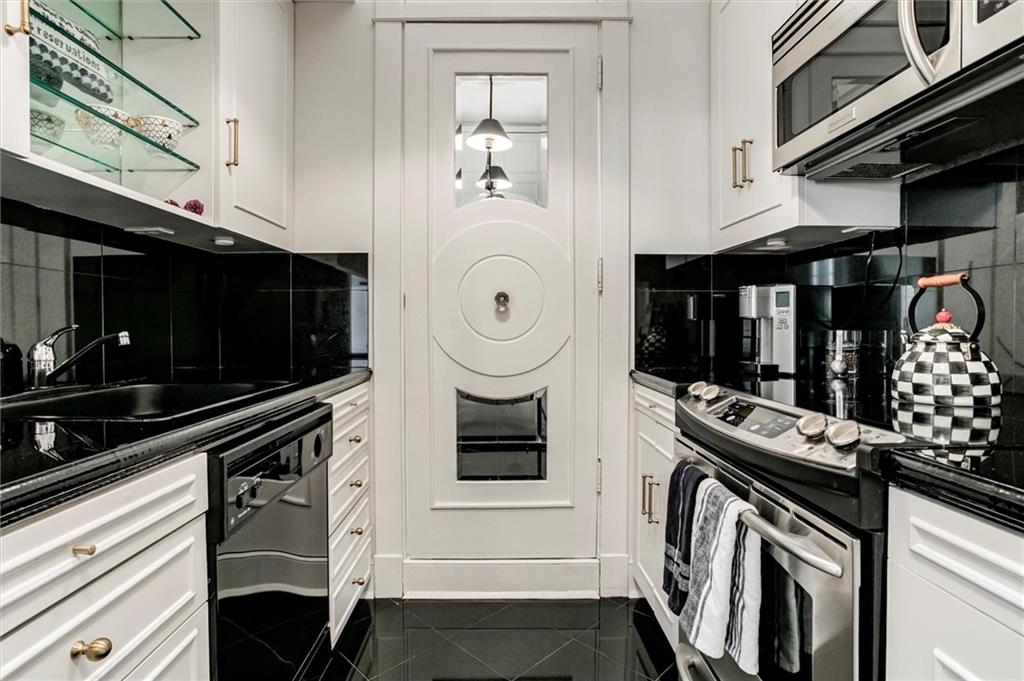 4618 Warwick Boulevard Unit: 7F