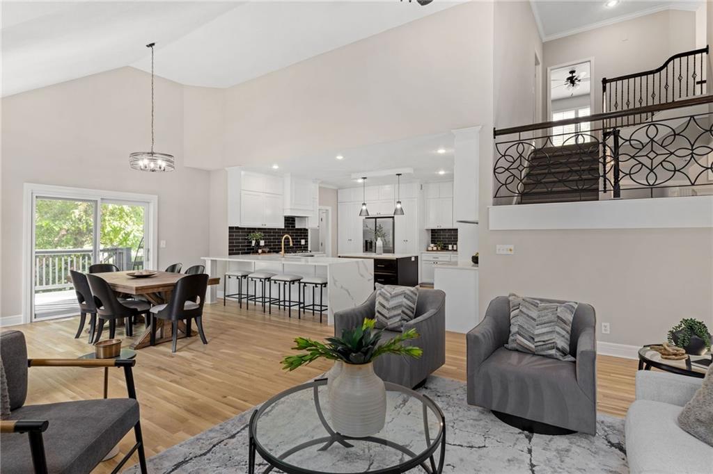 15142 Windsor Circle